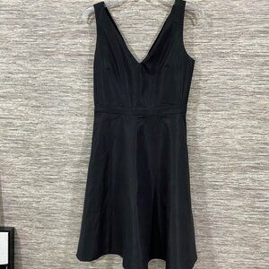 GAP NWT Little Black Dress 0 — V-Neck Fit & Flare Sleek Sleeveless Midi